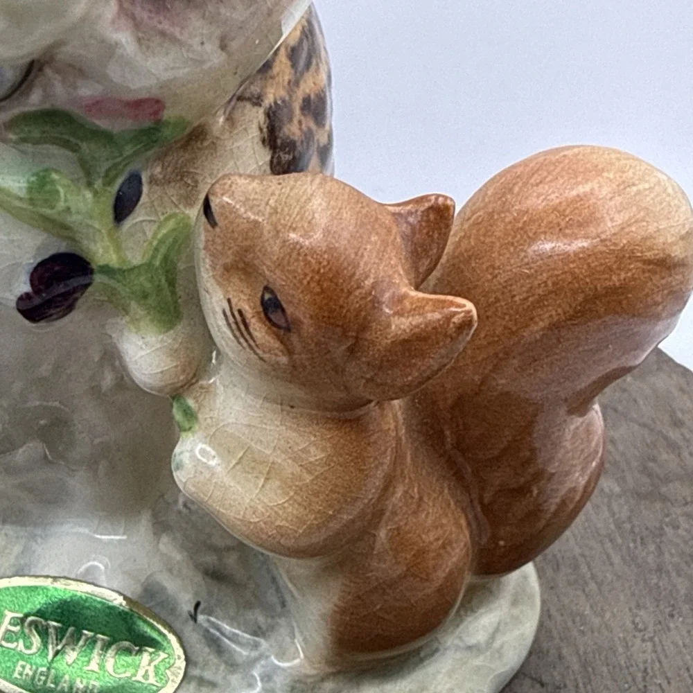 Beatrix Potter's Old Mr. Brown Owl & Squirrel Figurine 3